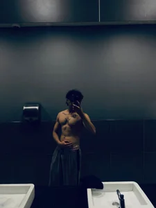 Public od Jay_Taylor1_  4 snímek