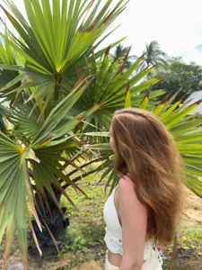 Eva__Lewis Me and the palm trees Pic