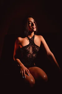 Sassy--Girl Tight me up! Pic 2