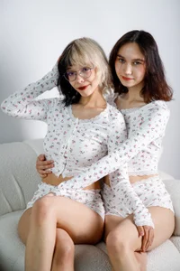 Layla_Muur Very cute girl Foto 2