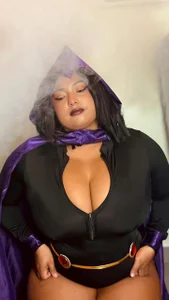 RAVEN 😈✨ de Kenya--Buhle  4 Imagens