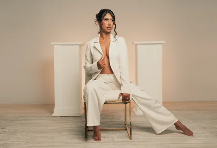 Fearlessly authentic od ArianaDumont  2 snímek