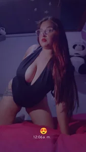 Mia_karelti Public Pic