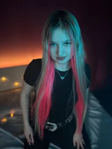 Banana_Bowl neon demon Pic