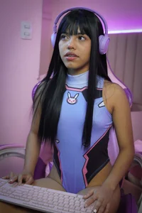 Zdjęcia KellyOlsenbe Come play with me love, let's get naughty🎮🕹️😈:  8