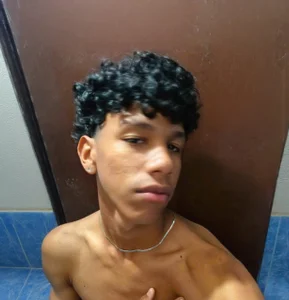 Ggoldenboyx1 Public  2. fénykép