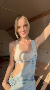 BellaxVictoria Public Pic 4