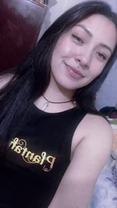 MayaBellucci Public Gambar 5