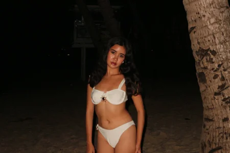 babeilov kullanıcısının me in bikini albümü -  2 fotoğraf