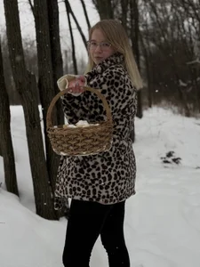 LesleyMil snow princess Pic 5