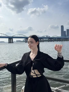 Goldy_Stark Public Kuva