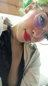 Criisstal_Raveen Public Foto