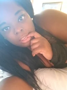 BlackVelvetxx29 Intro to me Pic 2