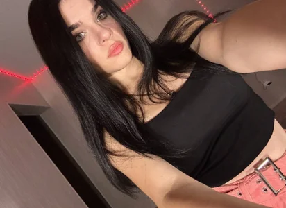 JeniceSourwine What do you think of my new hair color? 🖤 Pic 5