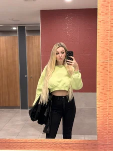 Teya_moon_ Public  6টি ছবি