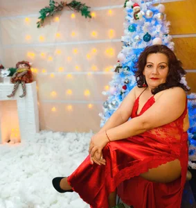 Rosalie_Durand Happy new year wish for you🎄🕯️🎁 Immagine  4