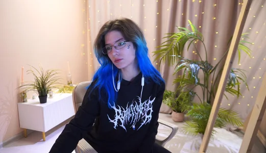 Lain_Root Funny photos before streams ♬♫ヽ(^^ヽ)♪ зображення 2