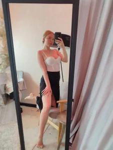 Public od TeaseMeLily  6 snímek