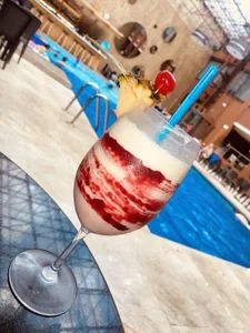 PaolaBoobs29 kullanıcısının Un dia conmigo en la piscina🌊🌸💐😍😍 albümü -  5 fotoğraf