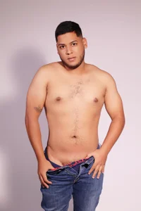 Akon_2XXX Welcome Pic 2