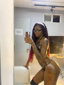 MilanJacksonのlovely girlの枚の写真