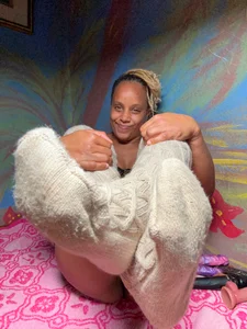 SeductressGem THURSDAY STREAMS ||FOOTFETISH Pic 3