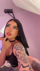 VioletEvanzz Public Immagine 