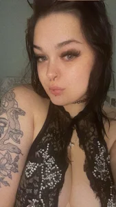 Saucy-Serenity: Public ( 6 фото)