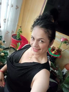 Aliciia_cute1 Enjoying the day a little because Christmas is almost there I wait for my gift Bilde 2