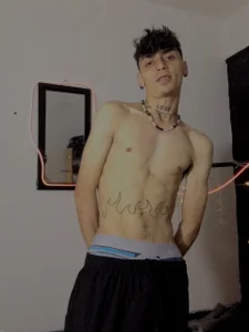 alejo_greyx Public Pic 2