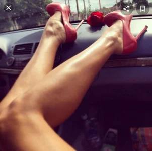 🥰 de Playful_Goldie_WOW__  photos