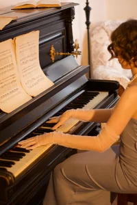 KiyomiRay Shall we play the piano together?  снимка