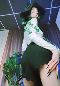 witch turned into frog!!!