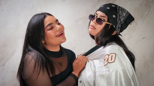 Mia_and_lexy Public Εικόνα 5