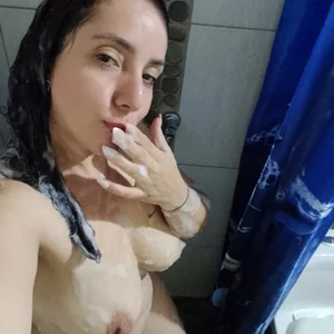 Mommy_Dirty_Boy Hot Mommy  5টি ছবি