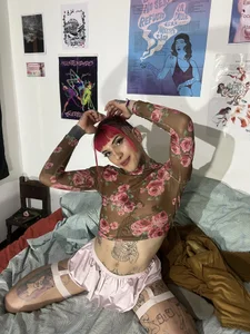 charlotbelucci_ . Hình 6