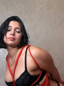 VivienRoss_ Pick up the rope Pic 4
