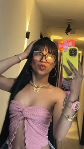 Hi love , Do you like how I look with glasses? 👓💖 de Alahia_pink_ Foto 4