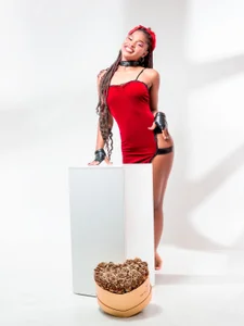 kandy_bronw kullanıcısının Valentine's Day 🫦❤️‍🔥 albümü -  2 fotoğraf