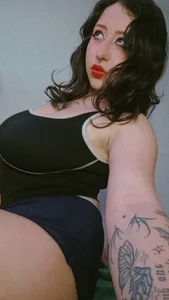 annyharriis DO YOU WANT TO SEE MORE? 😏🔥 Pic 3