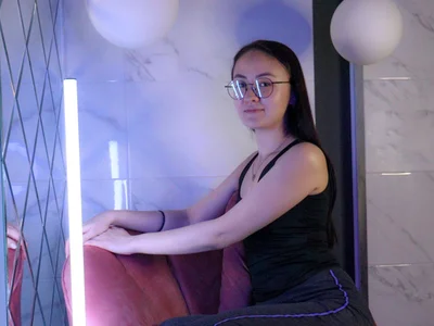 Diana_Taylor Public Pic 3