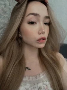 Evia_r0se Public Pic 2