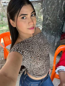 Laura_Maverick PARTY TIME 👯‍♂️🥳🎉 Pic 2