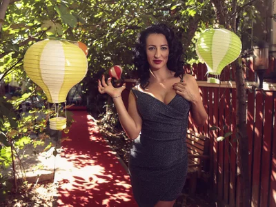 CarlaReysXのSexy dressの 4枚の写真