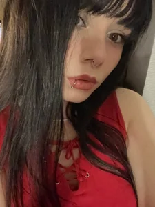 alicegoth redroom Immagine  4