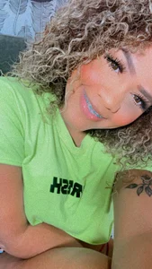 riri_brunnete I wanna be yours today ONLINE! Pic 2