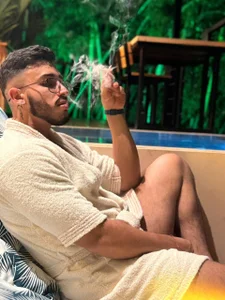 Liam_Kleiin A night out of the routine 😎 Immagine  5