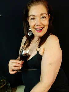 Wine or heels, or both together de Vicky_Rosse  9 Imagens