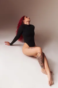 HannaRed_ Spicy Red Hair, Juicy Latina Ass: This Black Bodysuit Is Barely Holding On... 🥵 사진 6