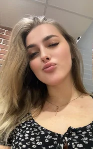 EllaBells Public Pic 4